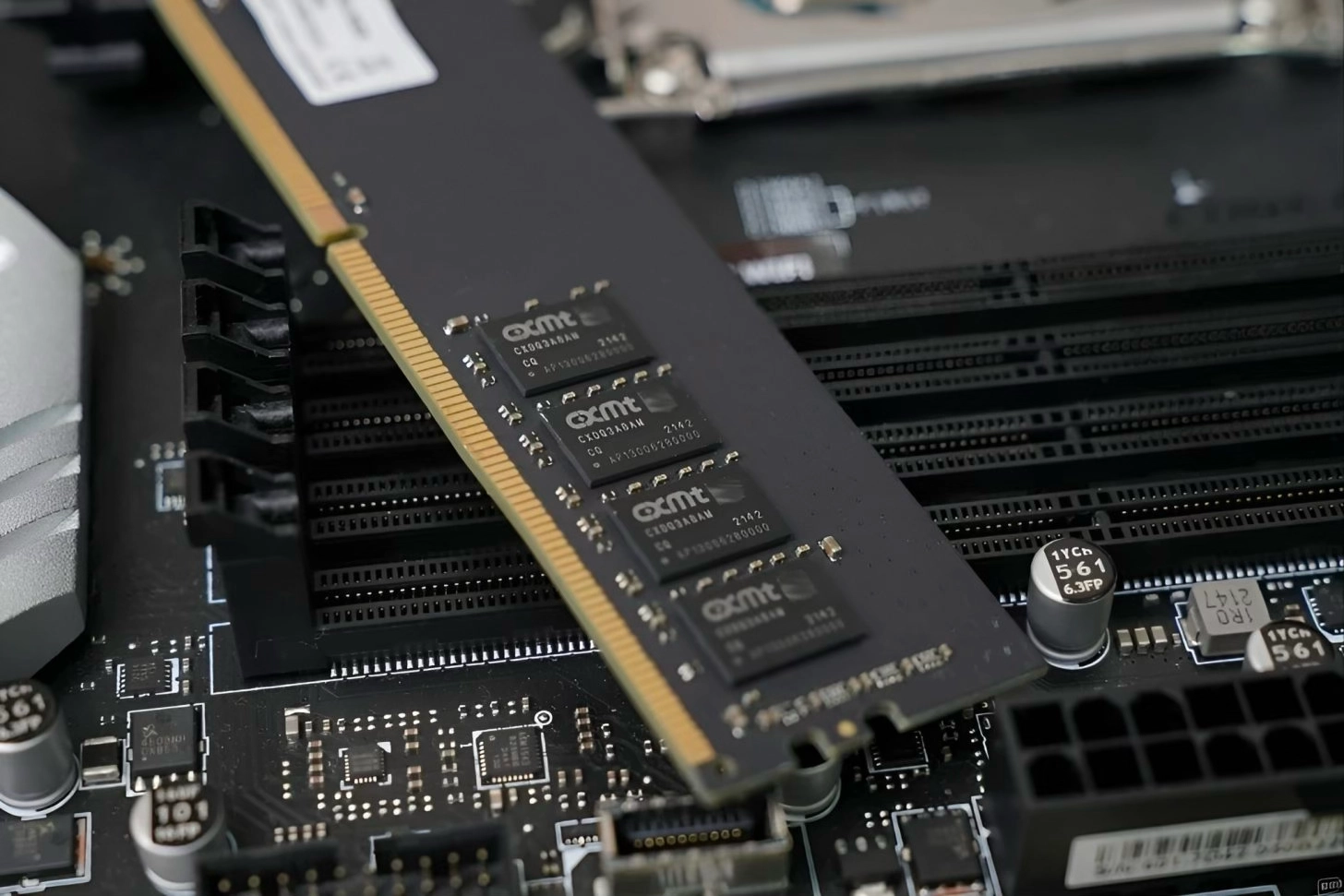 CXMT-branded-DRAM-memory-module